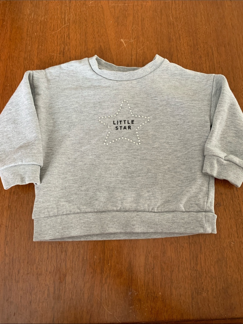 🍊5/$25 MNG Cozy Gray 'Little Star' Kids Crewneck Sweatshirt size 9-12m